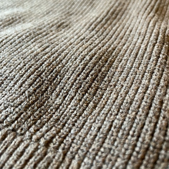 GAP Ribbed Sweater - Picture 3 of 6